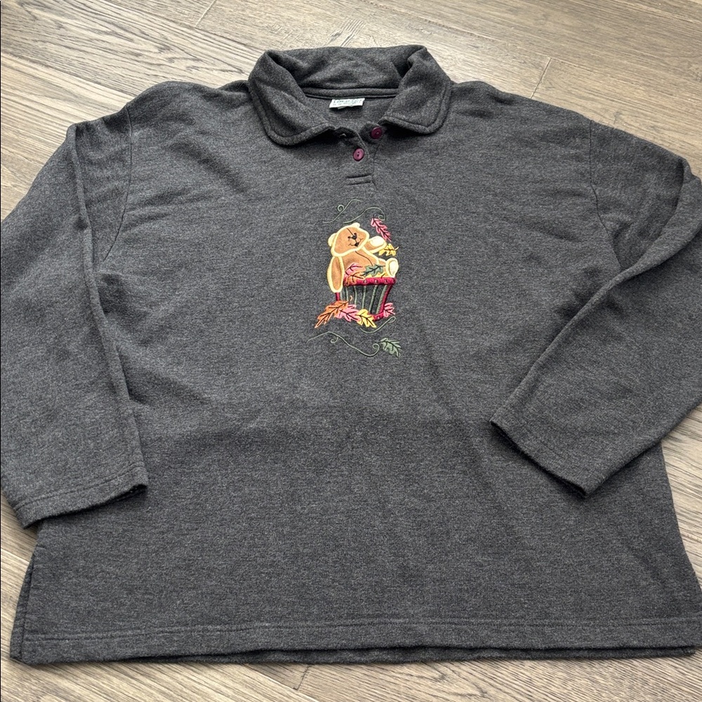 Cottage Cove | Vintage Grey Long Sleeve Polo Sweater with Bear Embroidery Size M - Picture 2 of 10